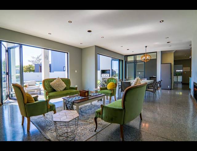 5 BEDROOM HOUSE FOR SALE IN COPPERLEAF ESTATE